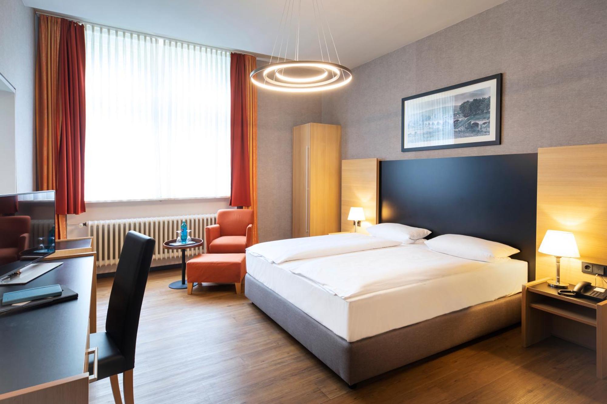 Roomingtons Hotel Franziskushoehe Lohr エクステリア 写真