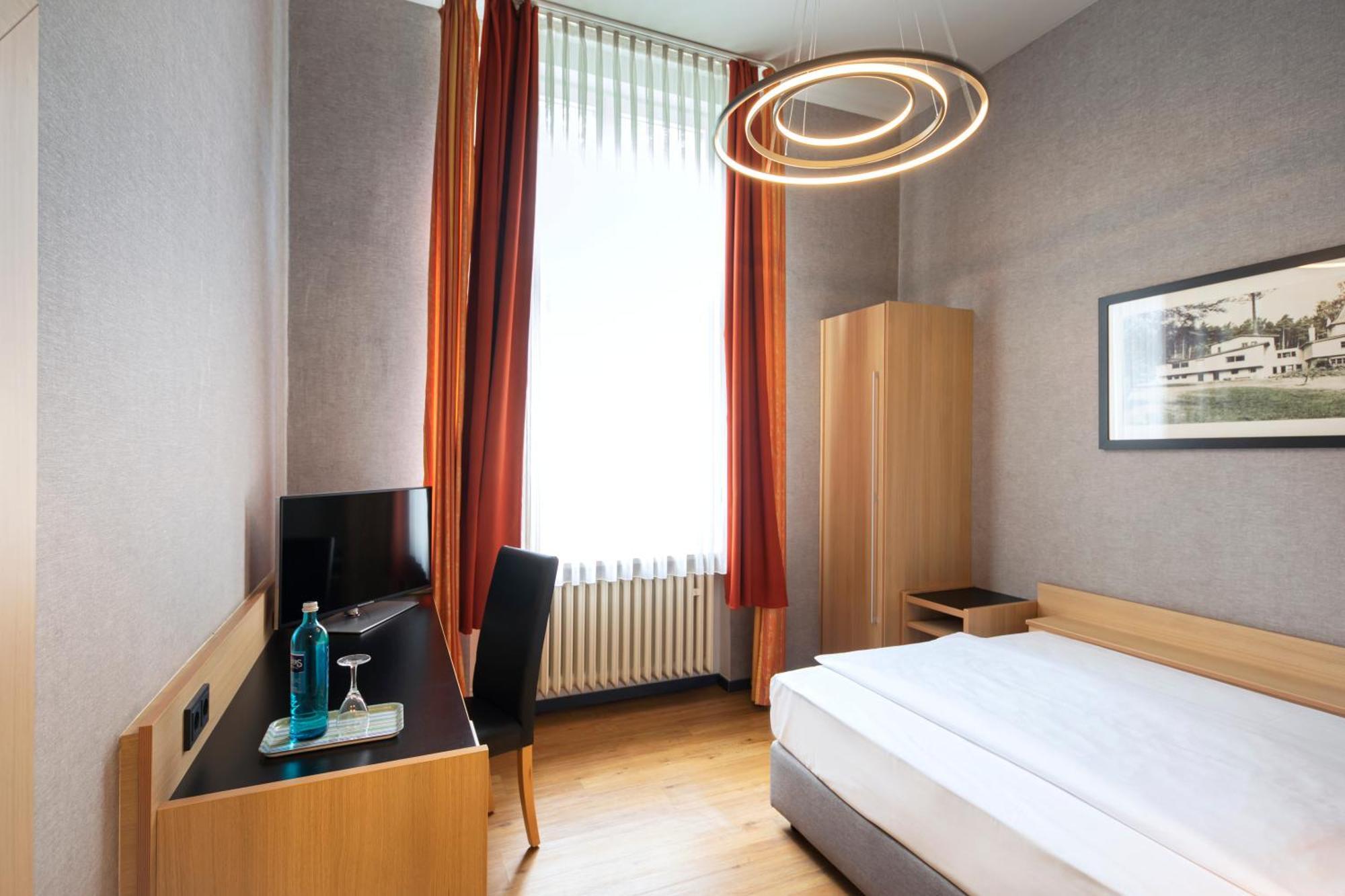 Roomingtons Hotel Franziskushoehe Lohr エクステリア 写真